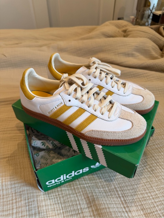adidas Shoes - Sporty & Rich X Adidas Samba OG bold gold 5.5 mens/7 women’s